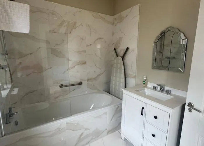 Daire Milton On The Moyle *