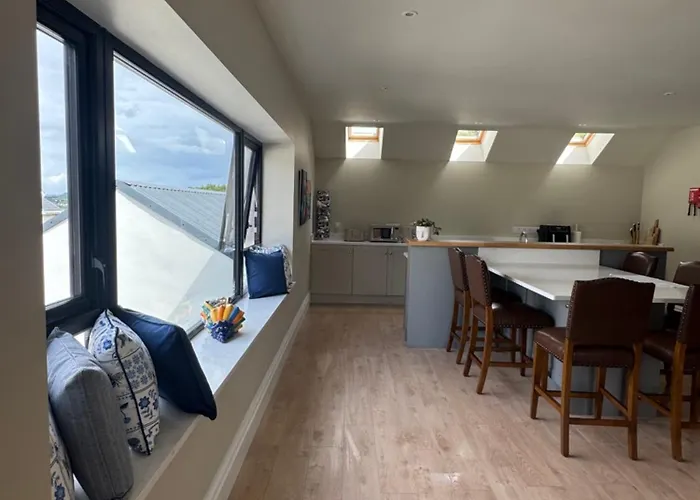 Milton On The Moyle Daire Buncrana